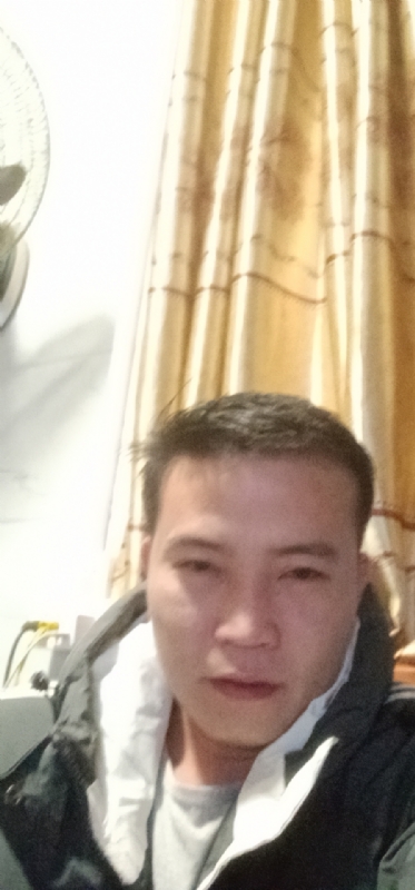 一个人的烟火的第一张照片--田林闪婚服务中心